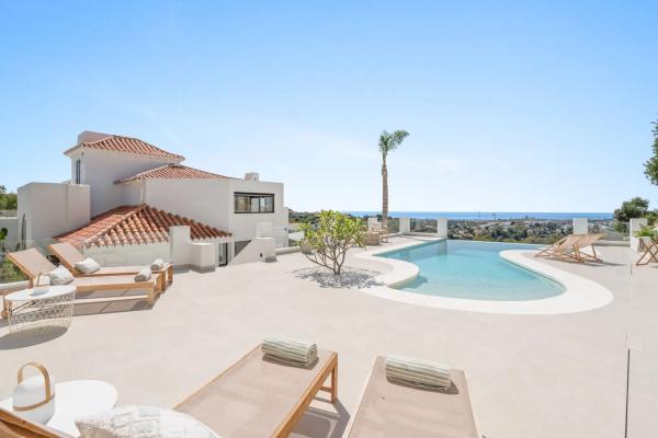 Chalet wolnostojący na sprzedaż w Vía, 25, Marbella thumbnail 1