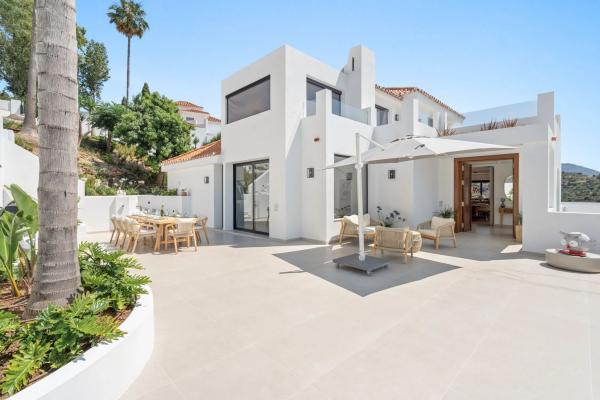 Chalet wolnostojący na sprzedaż w Vía, 25, Marbella thumbnail 2