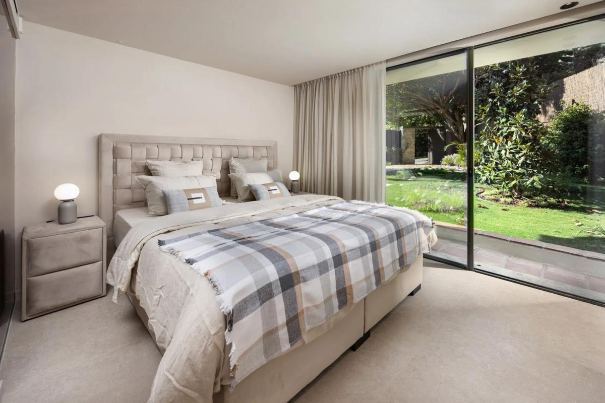 Venta de chalet independiente en Calle Haza del Conde, Marbella
 photo 2