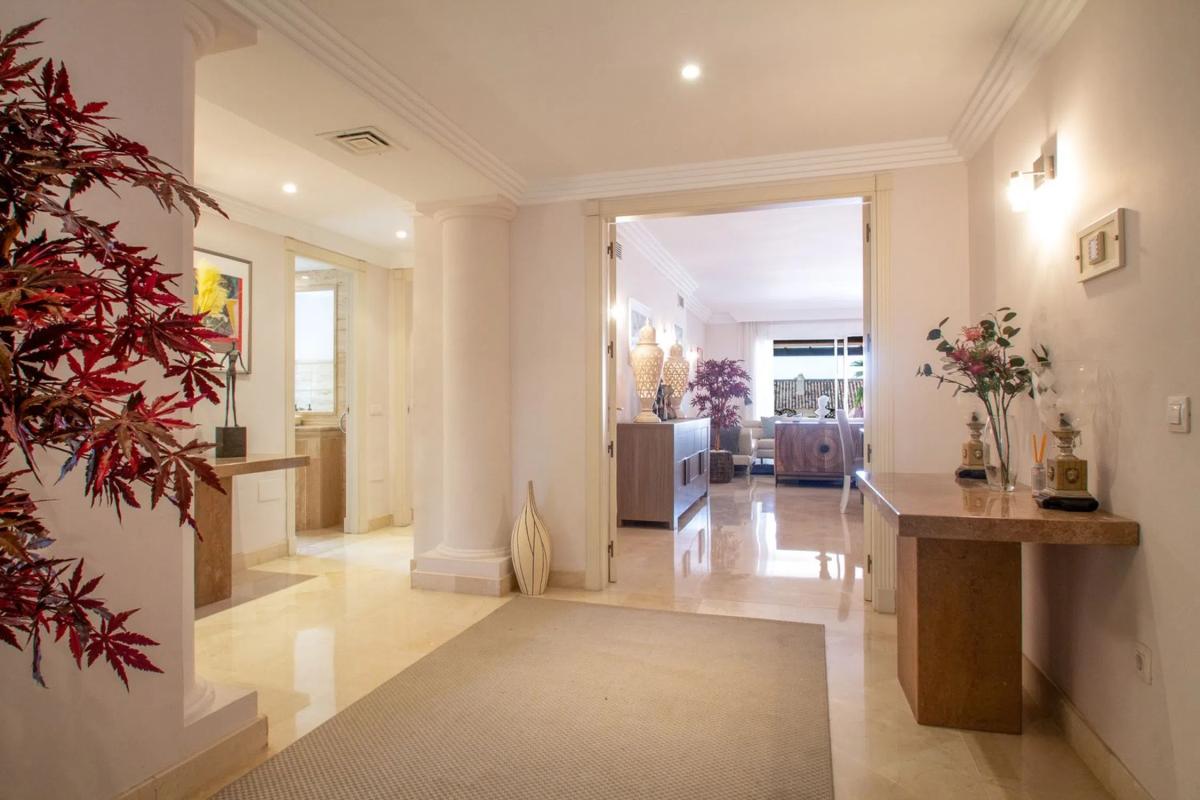 Venta de piso en Calle Pléyades, Marbella
photo 3
