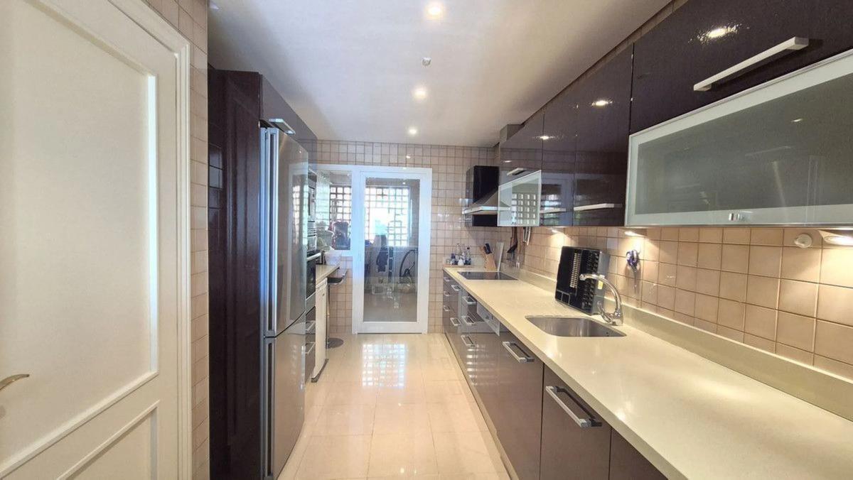 Sprzedaż mieszkania w Calle Osa Menor 2G, Marbella
 photo 4