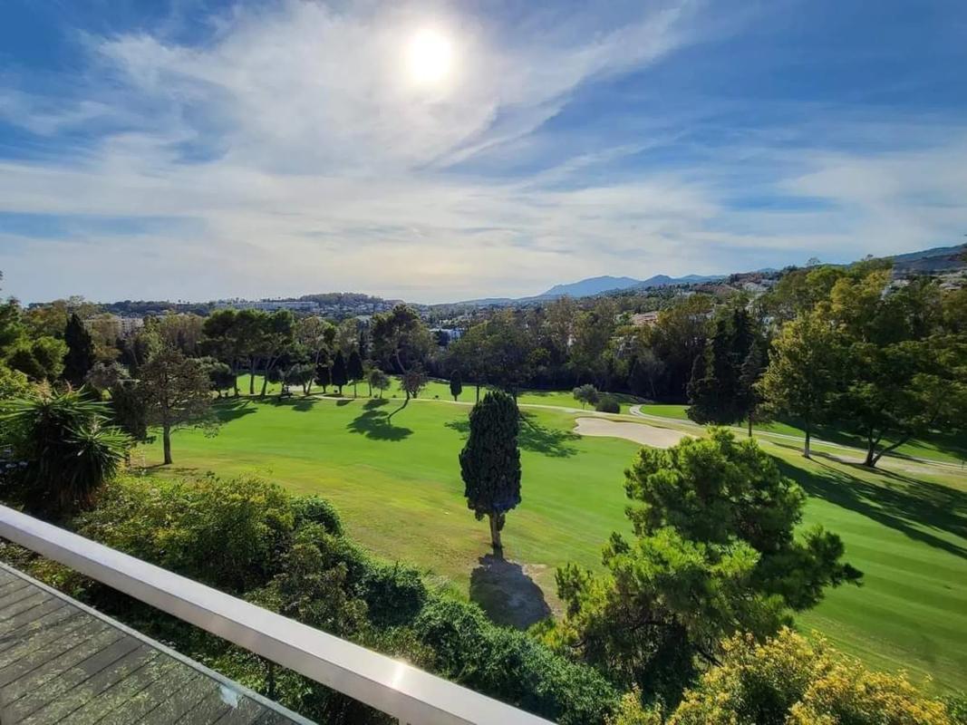 Venta de chalet independiente en Calle Auriga, Marbella
 photo 3
