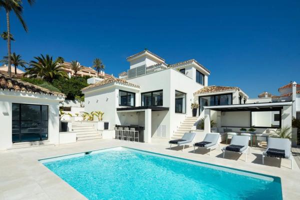 Chalet wolnostojący na sprzedaż w Carretera Ap-7s, 20, Marbella thumbnail 1