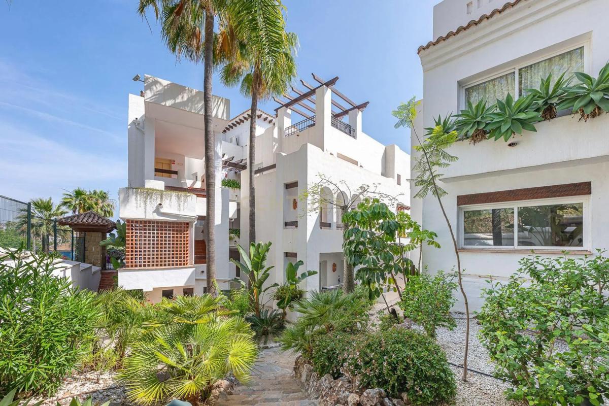 Venta de piso en Urbanización Aloha Lake, Marbella
photo 1