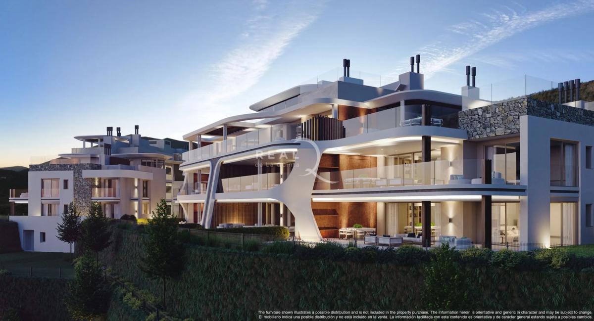 Venta de duplex en Calle Lago de Como s/n, Marbella photo 2