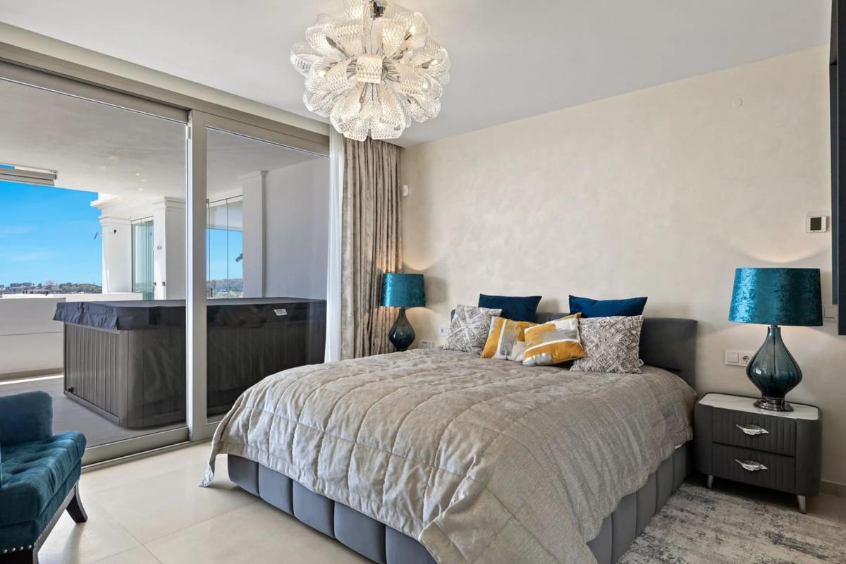 Venta de piso en Urbanizacion Nueva Andalucia L, Marbella
photo 2