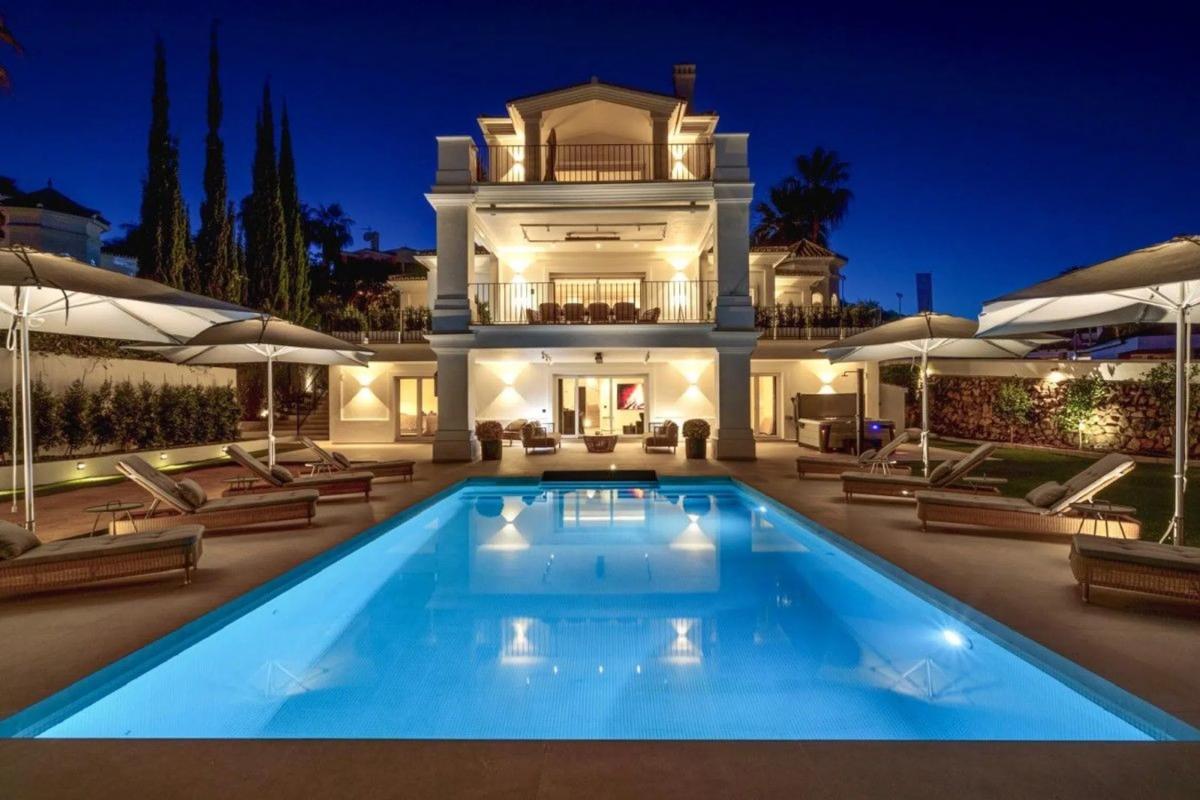 Venta de chalet independiente en Calle Cefeo 7 F s/n, Marbella
photo 3