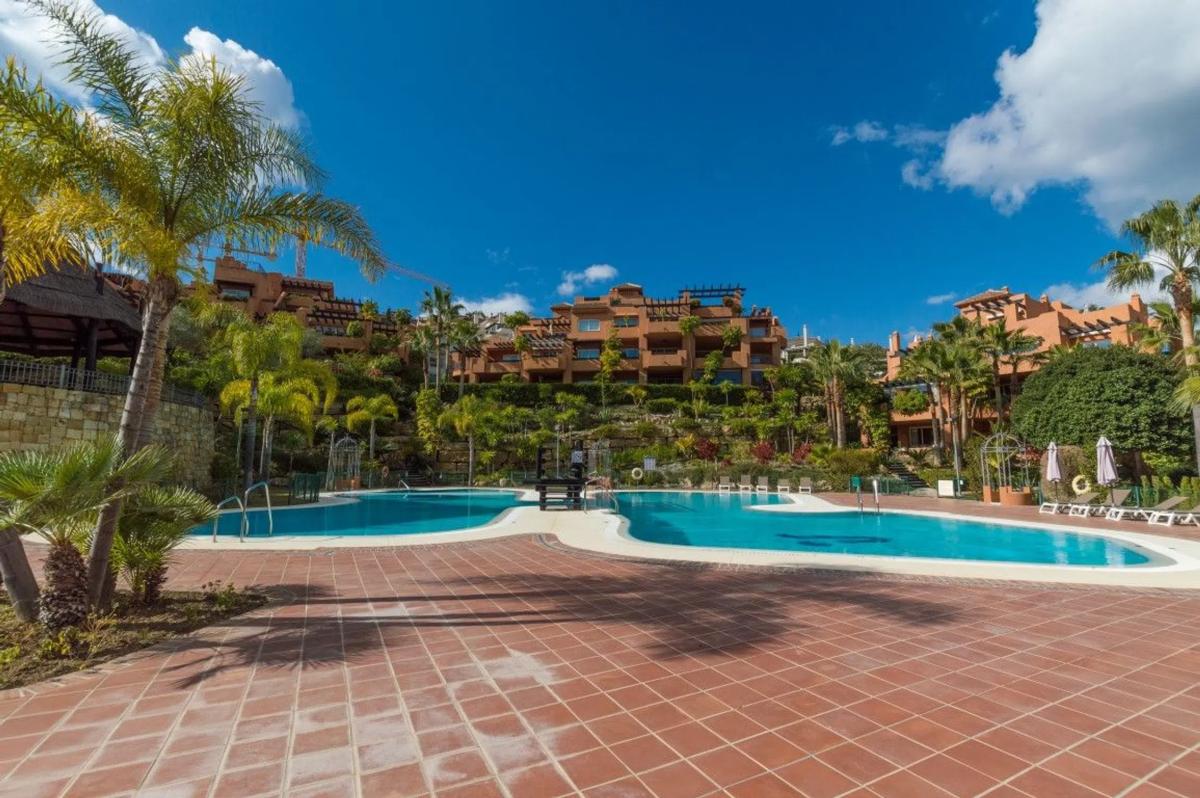 Venta de piso en Calle Osa Mayor, Marbella
 photo 2