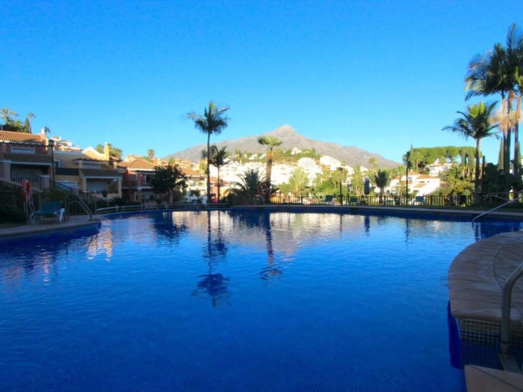 Venta de chalet independiente en Calle Pléyades, 10 -36, Marbella
photo 2