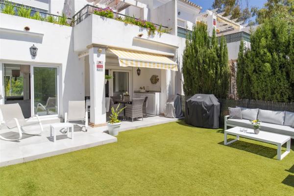 Mieszkanie na sprzedaż w  Calle Aries, Marbella photo 4