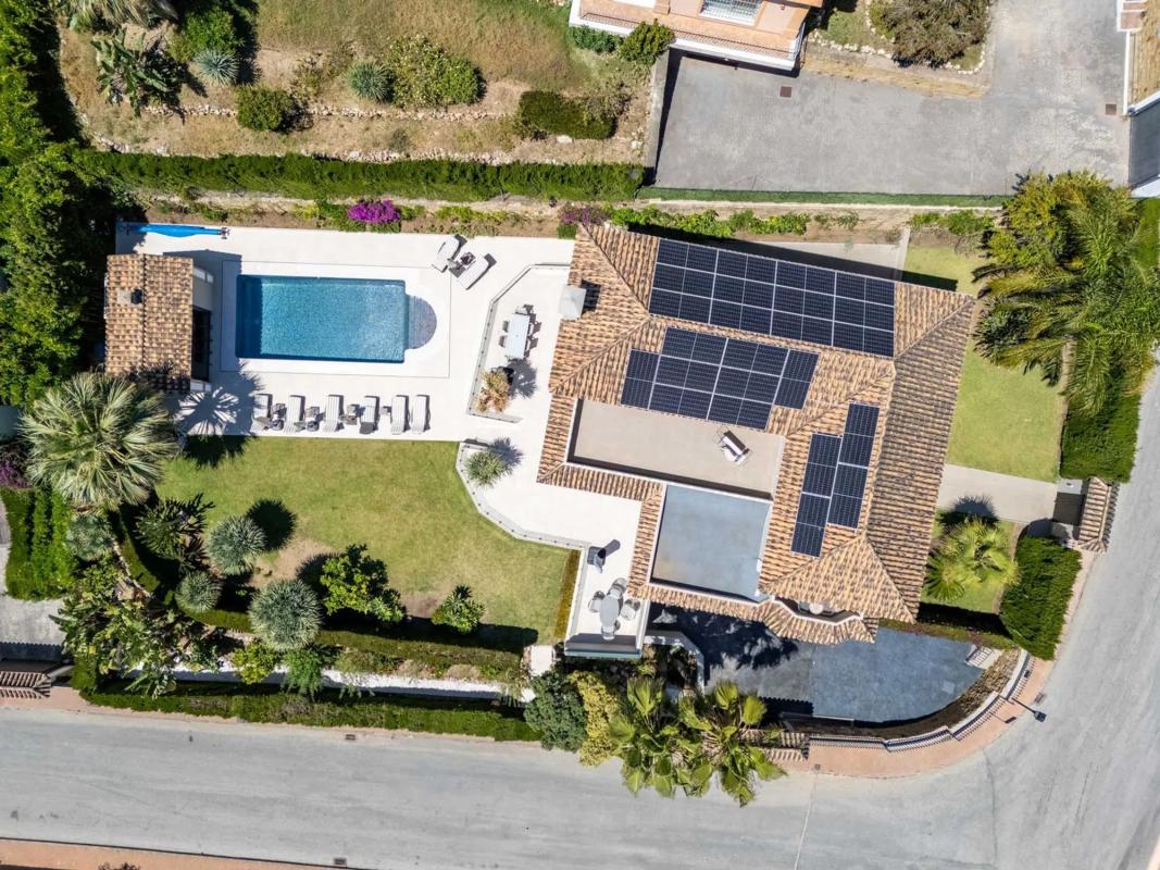 Sale of independent chalet in Calle Auriga, Marbella
photo 4