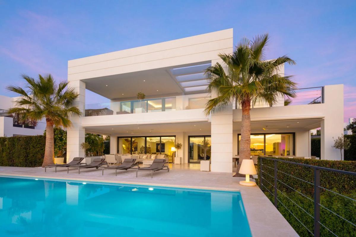 Venta de chalet independiente en Calle Haza del Conde, Marbella
 photo 3