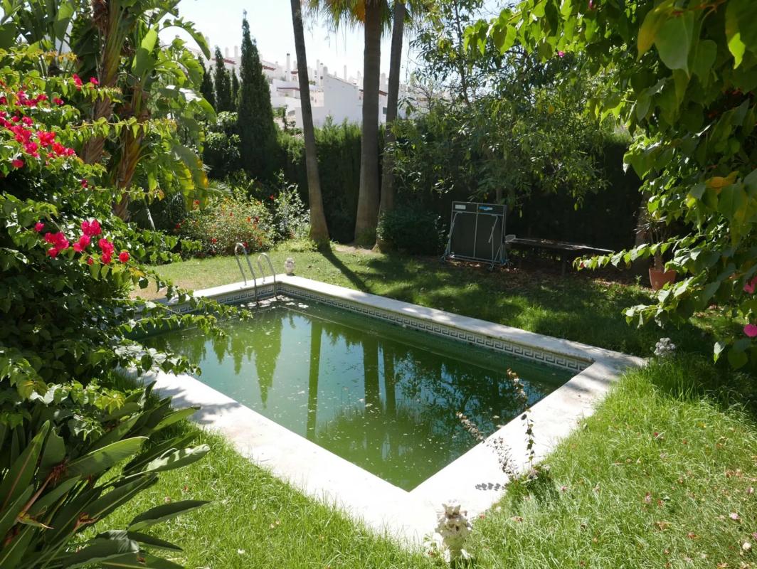 Venta de chalet independiente en Urbanizacion Nueva Andalucia 4J, Marbella
photo 1
