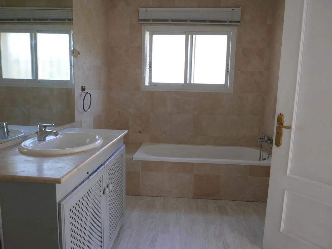 Venta de chalet independiente en Urbanizacion Nueva Andalucia 4J, Marbella
photo 4
