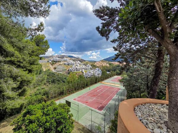 Mieszkanie na sprzedaż w Calle Osa Mayor, Marbella photo 1