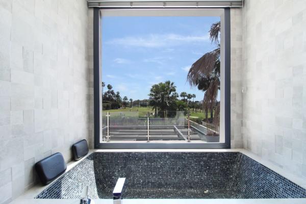 Independent chalet for sale in Calle Sirio, Marbella
 photo 1