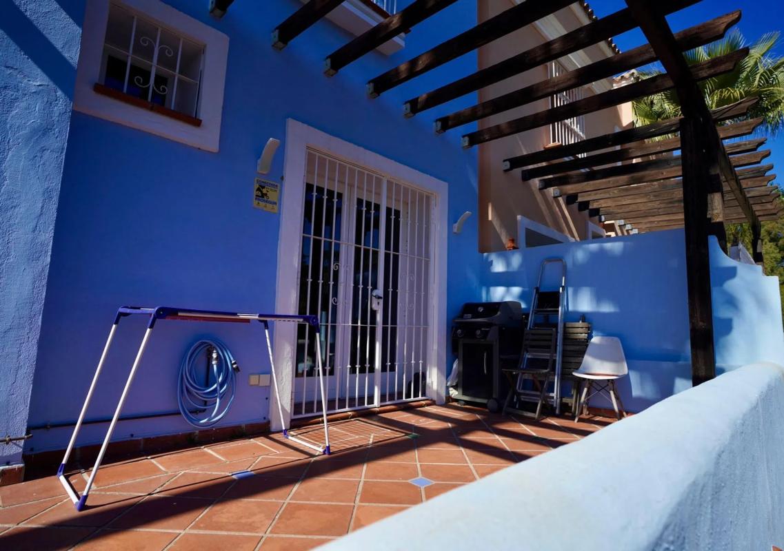 Venta de chalet adosado en  Urbanización Aloha Lake, 18 , Marbella photo 2