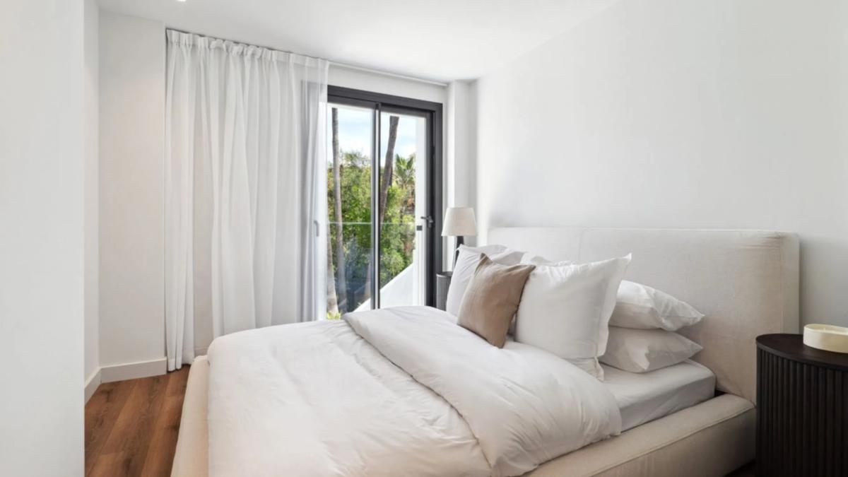 Venta de chalet independiente en Calle Pléyades, 28, Marbella
photo 1