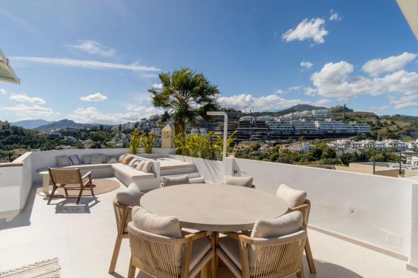 Duplex na sprzedaż w Calle Osa Menor 2G, 42 a, Marbella photo 1