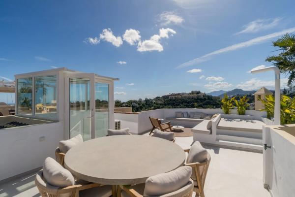 Duplex na sprzedaż w Calle Osa Menor 2G, 42 a, Marbella photo 2