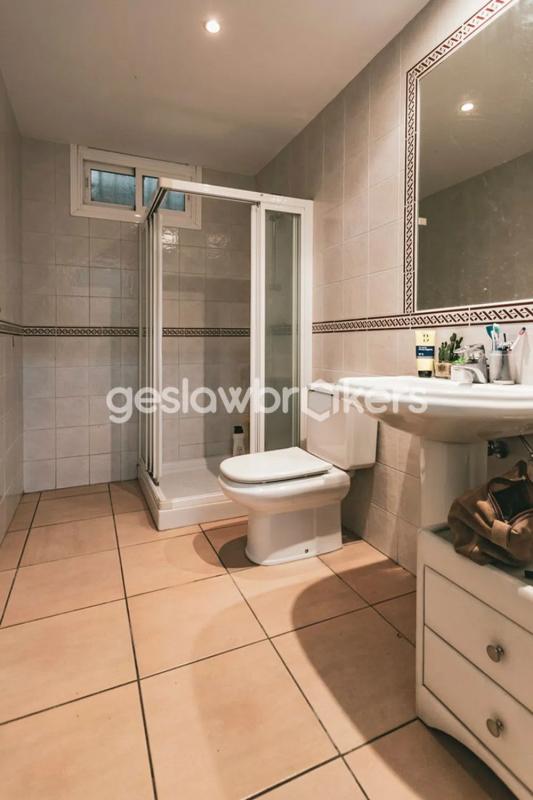 Sprzedaż niezależnego domku jednorodzinnego w Calle Aries, 57 A, Marbella photo 5