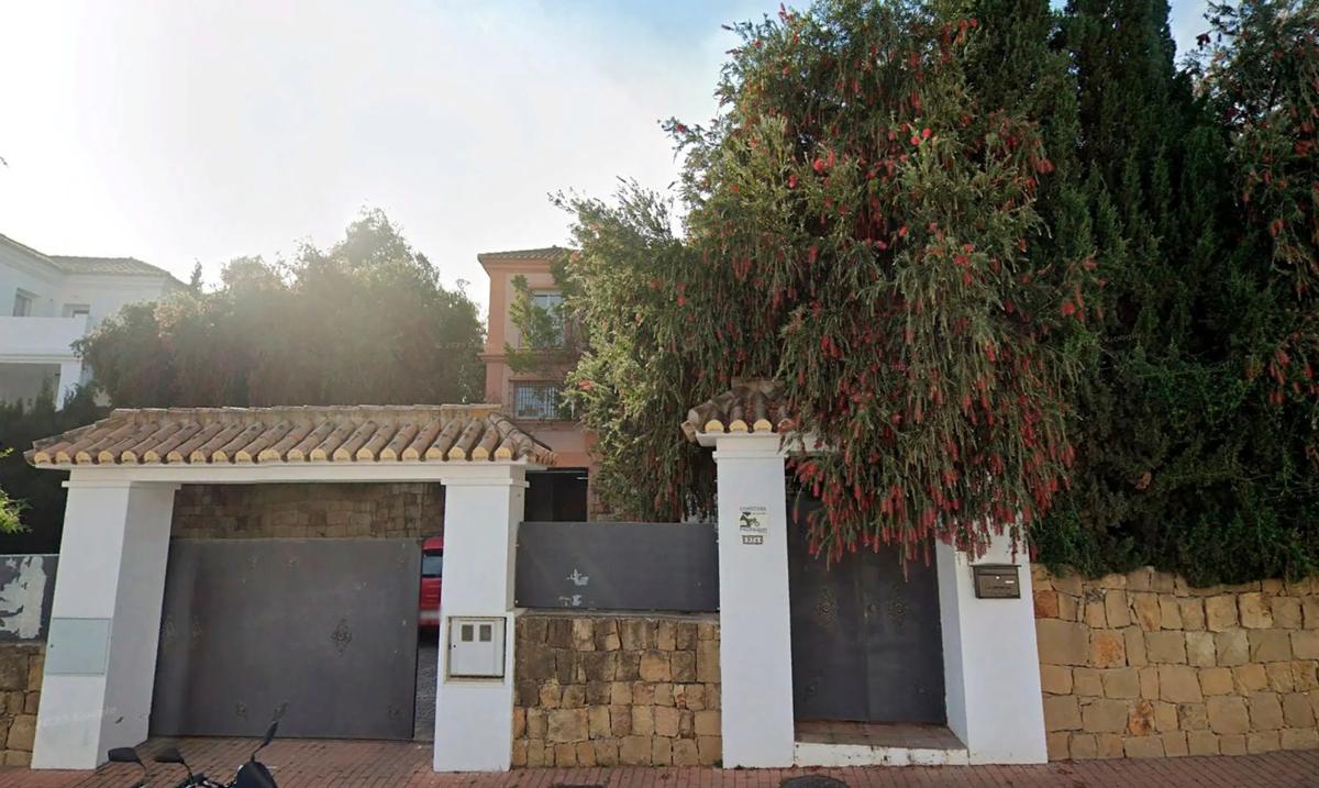 Venta de chalet independiente en Calle Aries, Marbella
photo 3