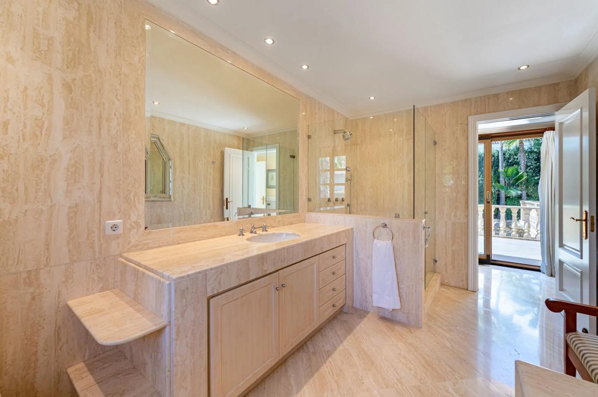 Venta de chalet independiente en Urbanización N Andalucía 5f, 5, Marbella
 photo 4