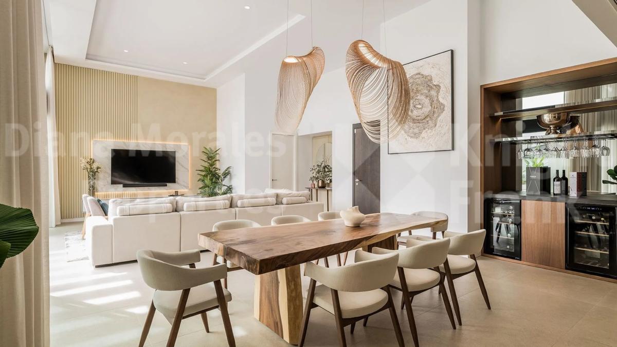Venta de chalet independiente en Barrio Los Naranjos, Marbella
photo 3