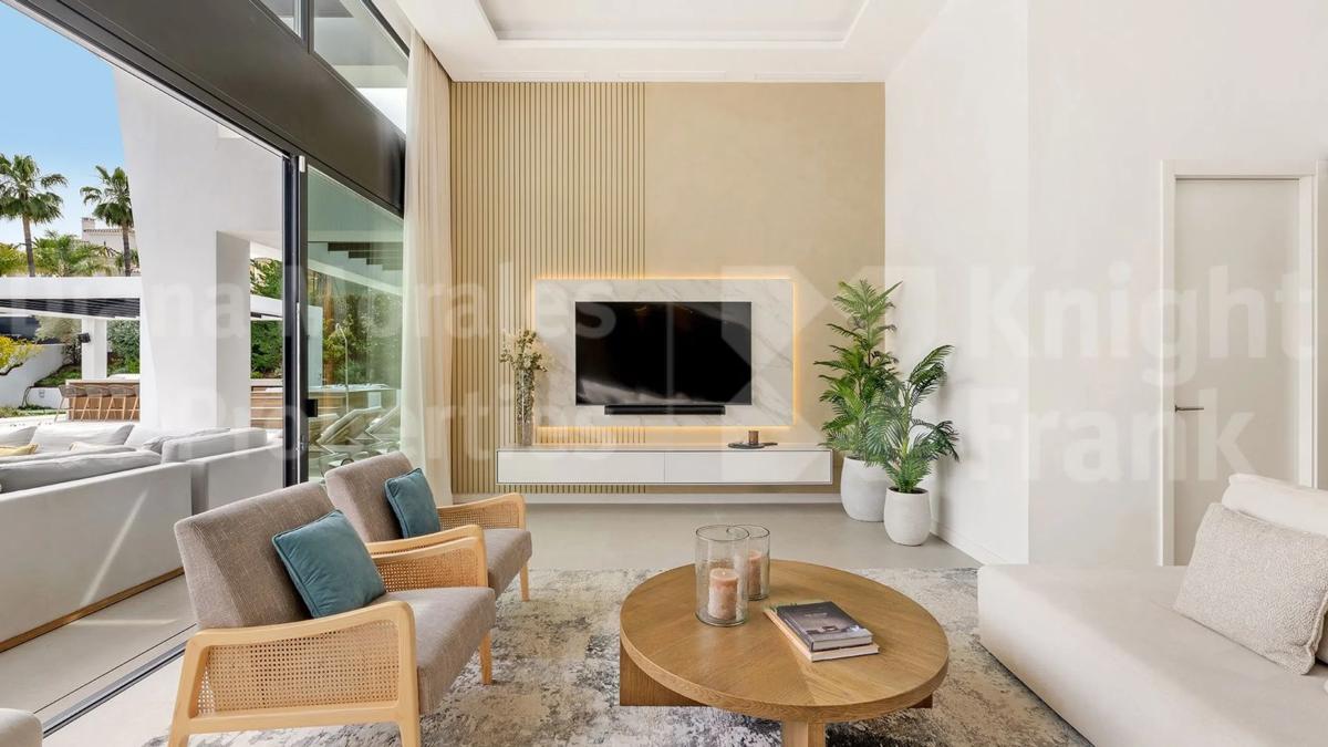 Venta de chalet independiente en Barrio Los Naranjos, Marbella
photo 4