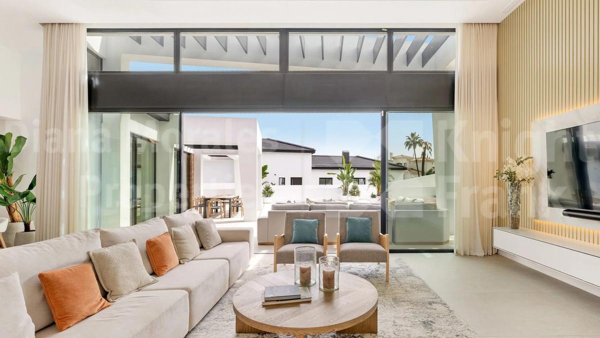 Venta de chalet independiente en Barrio Los Naranjos, Marbella
photo 5