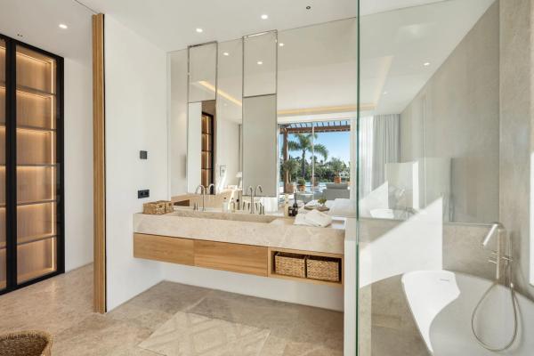 Chalet independiente en venta en Urbanizacion N Andalucia 5H, Marbella
thumbnail 2