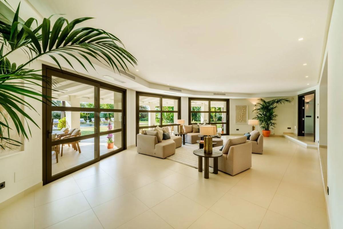 Venta de chalet independiente en Calle Cruz del Sur, Marbella
photo 2