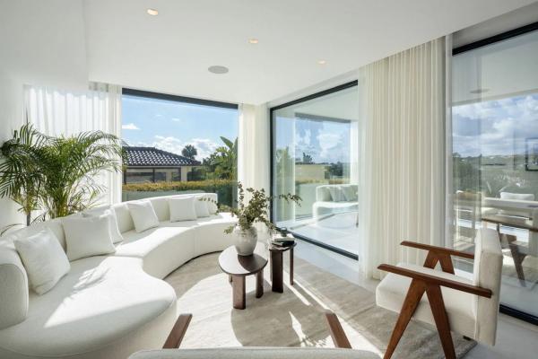 Chalet independiente en venta en Calle Orión, Marbella
thumbnail 1