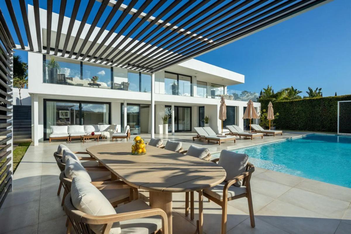 Venta de chalet independiente en Calle Orión, Marbella
photo 4