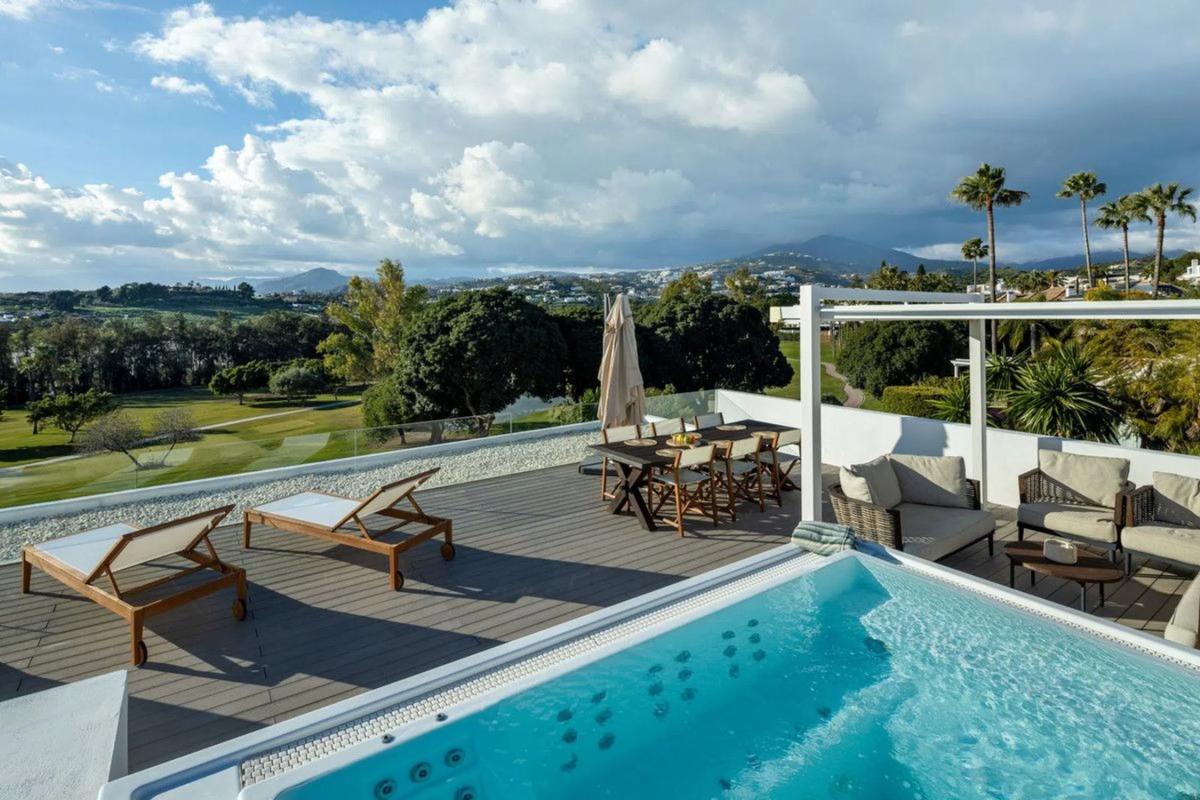 Venta de chalet independiente en Calle Orión, Marbella
photo 5