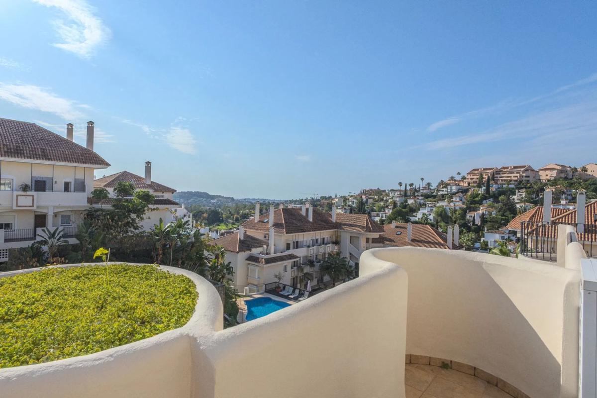Venta de piso en Barrio Los Naranjos, Marbella
 photo 3