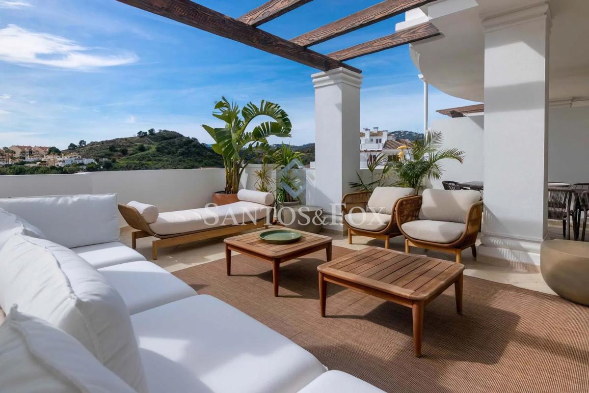 Sale of apartment in Barrio Los Naranjos, Marbella
 photo 2