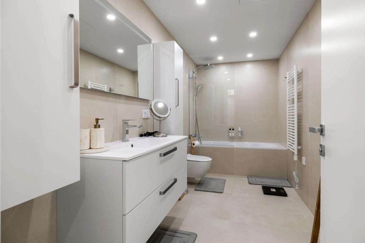 Venta de piso en Barrio Los Naranjos, Marbella
photo 2