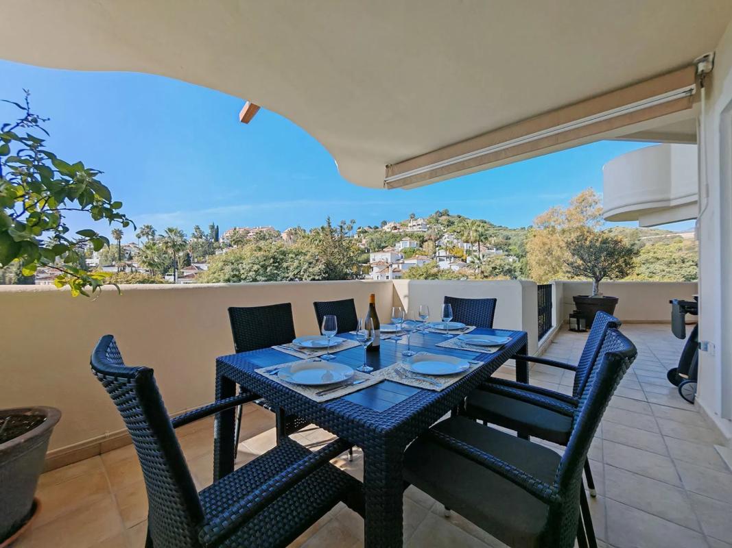 Sale of apartment in Barrio Los Naranjos, Marbella
photo 3