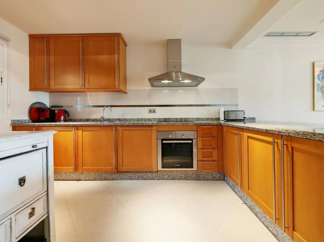 Sale of apartment in Barrio Los Naranjos, Marbella
photo 5