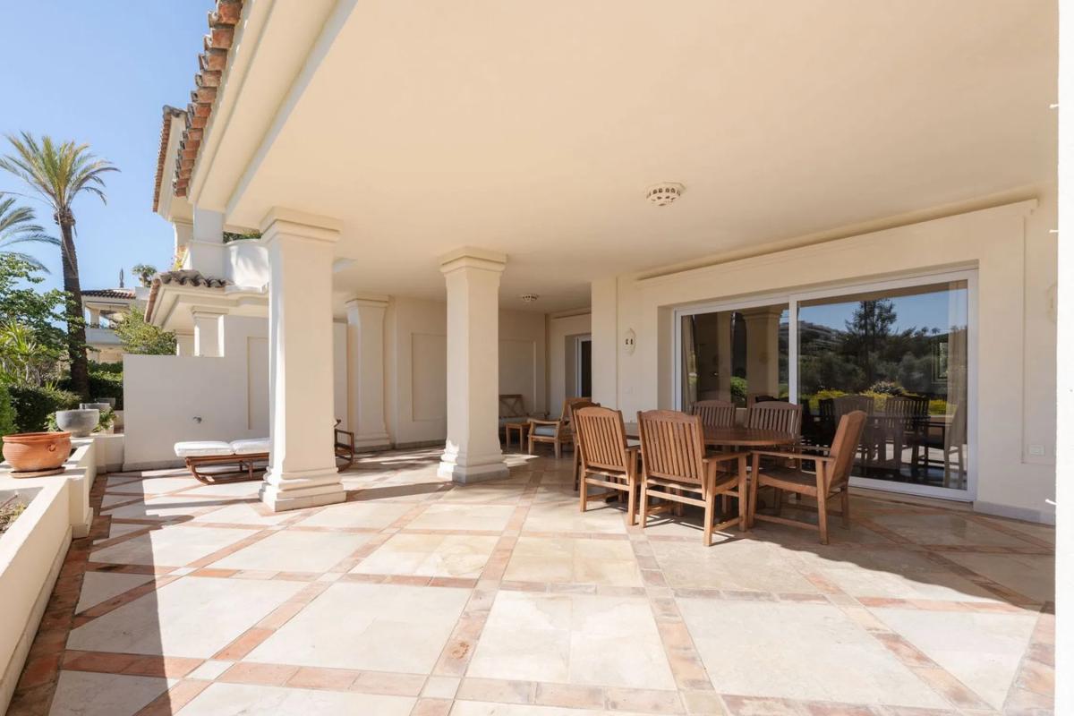 Venta de piso en Barrio Los Naranjos, Marbella
 photo 3