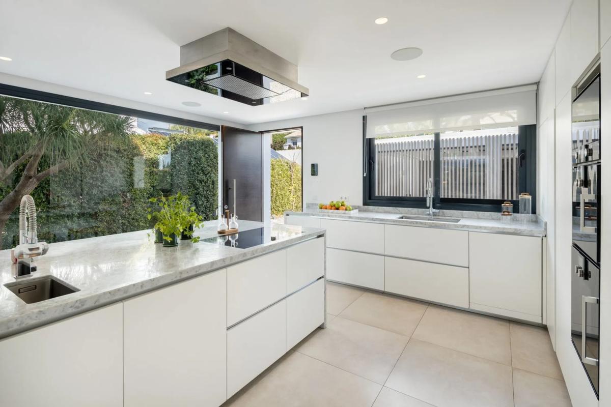 Продажа отдельного шале в  Calle Orión, 47 -19, Марбелла photo 5