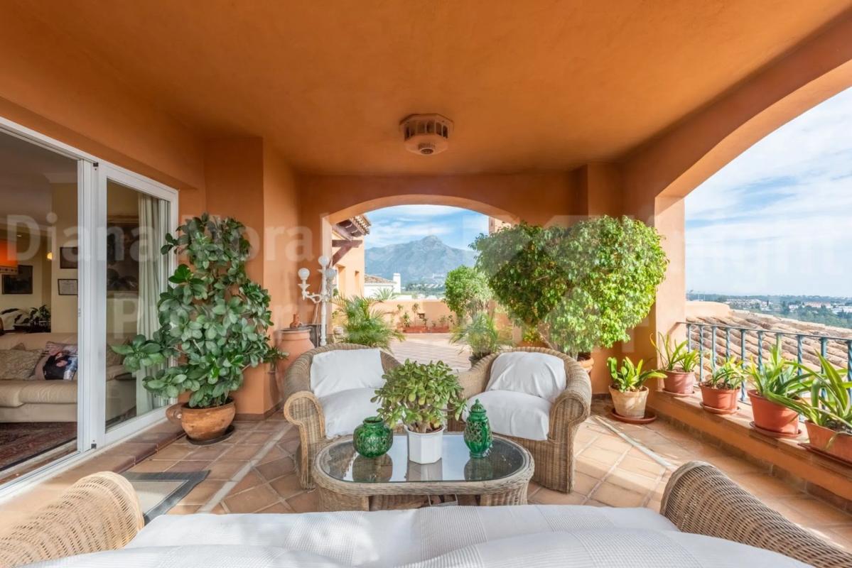 Venta de piso en Barrio Los Naranjos, Marbella
photo 2