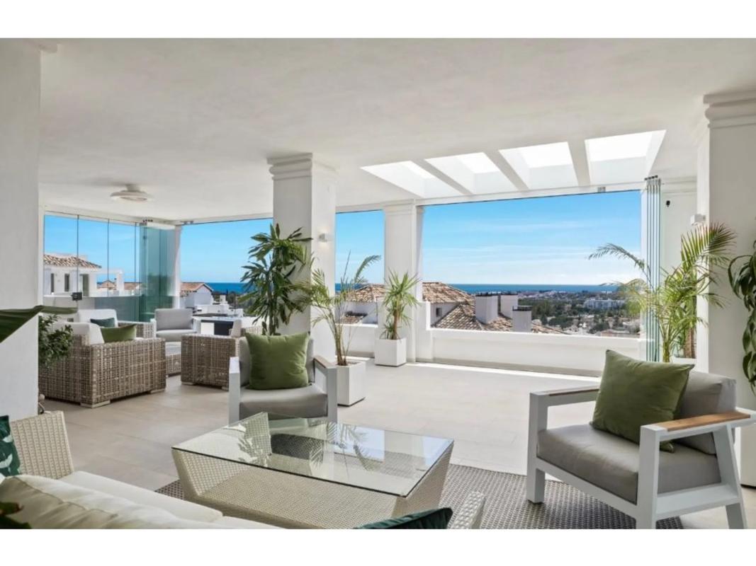 Sale of apartment in Barrio Los Naranjos, Marbella
photo 2