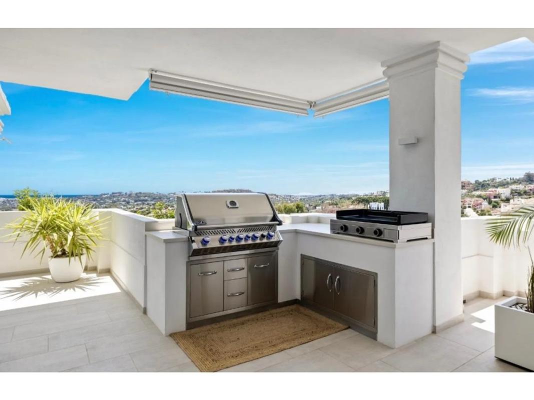Sale of apartment in Barrio Los Naranjos, Marbella
photo 3