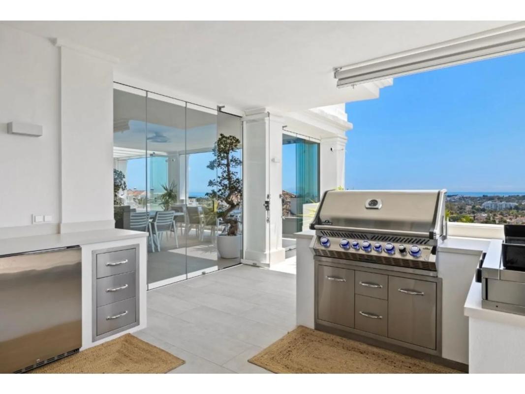 Sale of apartment in Barrio Los Naranjos, Marbella
photo 4