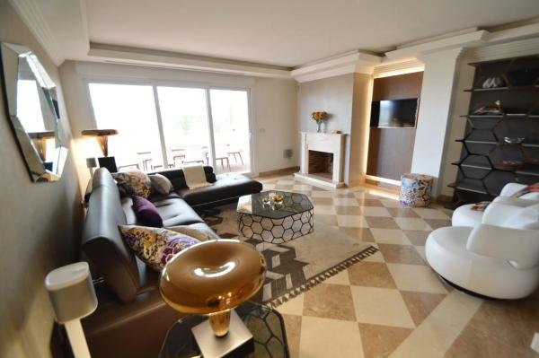 Квартира на продажу на Calle Pléyades, 29, Марбелла photo 1