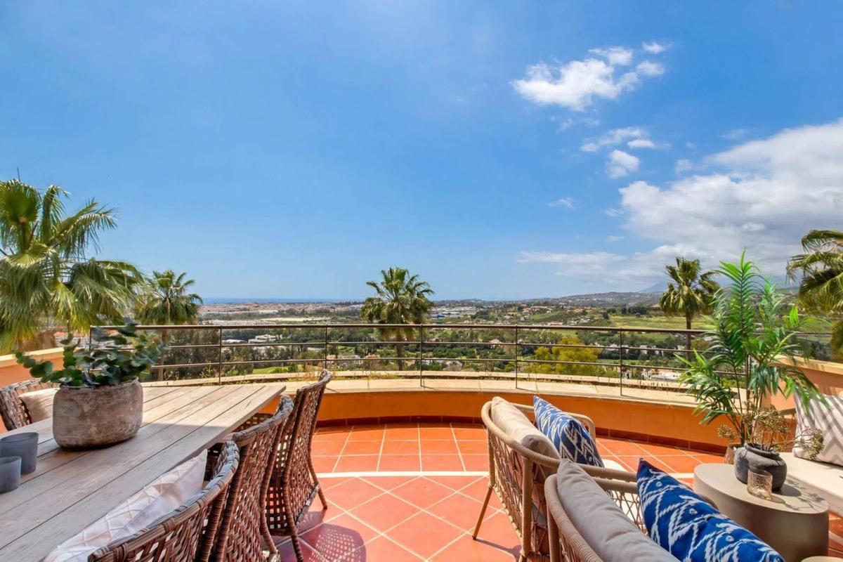 Sprzedaż duplexu w Barrio Los Naranjos, Marbella photo 2