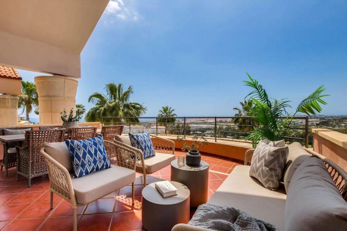 Sprzedaż duplexu w Barrio Los Naranjos, Marbella photo 3