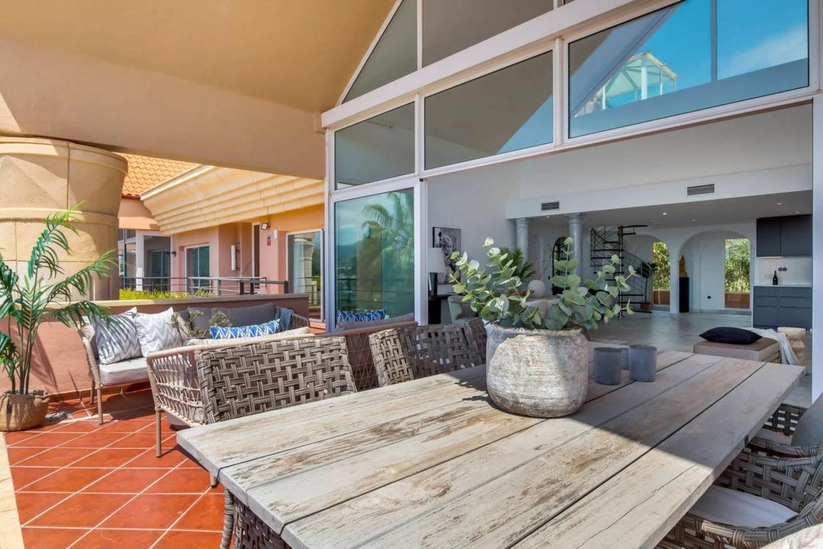 Sprzedaż duplexu w Barrio Los Naranjos, Marbella photo 4